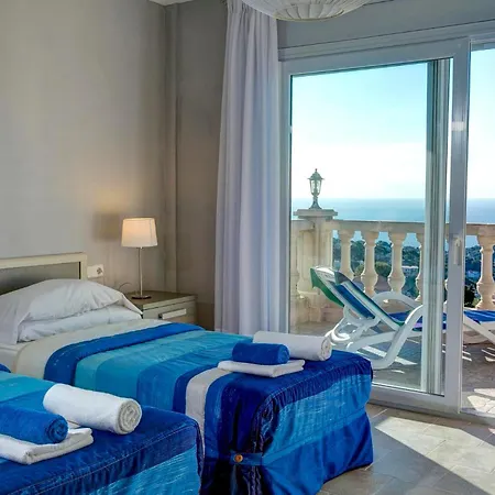 Dami By Vintage Travel Villa
