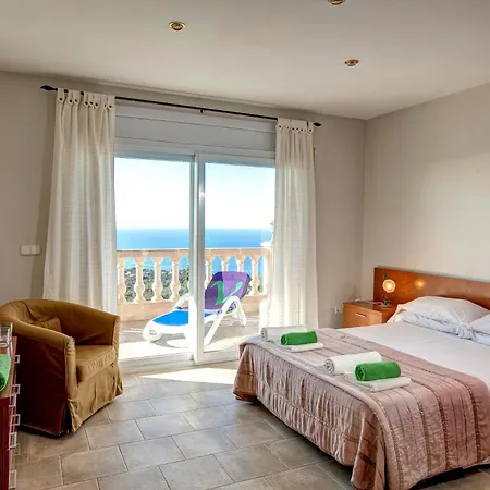 Villa Dami By Vintage Travel Lloret de Mar